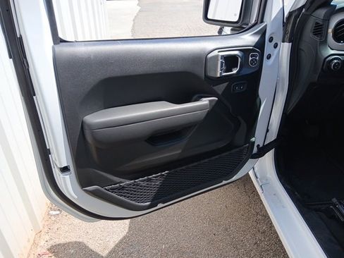 New 2025 Jeep Gladiator Sport image 46