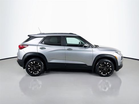 Used 2023 Chevrolet TrailBlazer LT w/ Convenience Package image 9