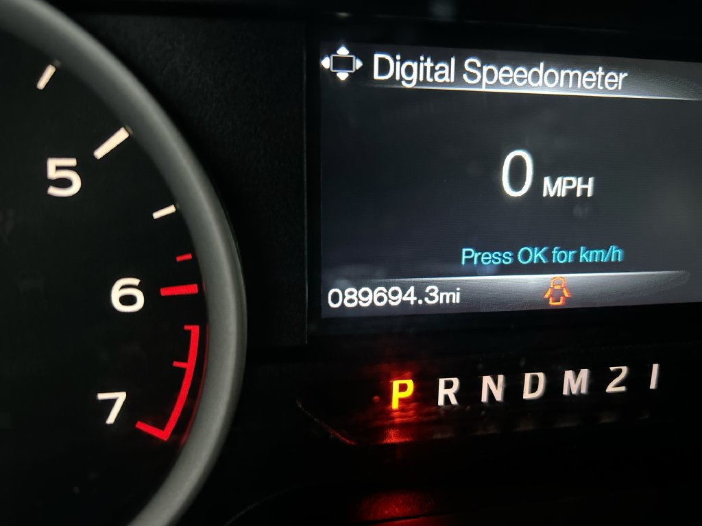 Used 2015 Ford F150 XLT w/ Equipment Group 302A Luxury AWD/4WD image 12