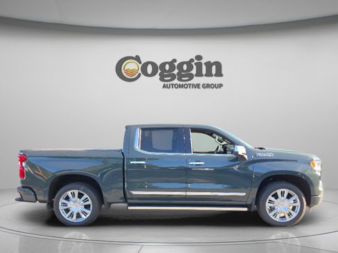 New 2026 Chevrolet Silverado 1500 High Country AWD/4WD image 6