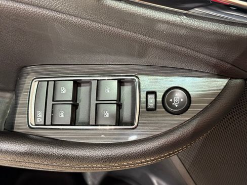 Used 2019 Chevrolet Impala LT FWD image 15