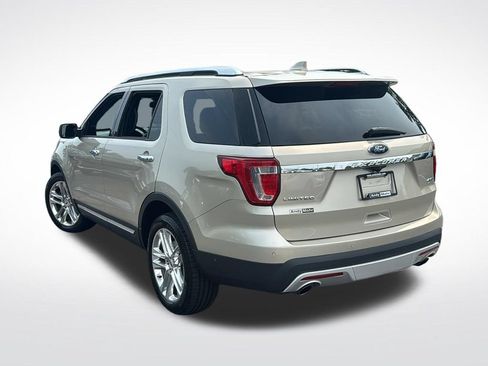 Used 2017 Ford Explorer Limited w/ Equipment Group 301A AWD/4WD image 5
