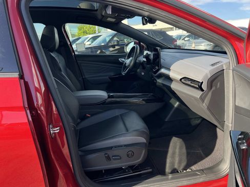 Certified 2023 Volkswagen ID.4 Pro S image 32