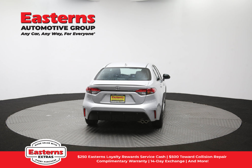 Used 2025 Toyota Corolla SE FWD image 39