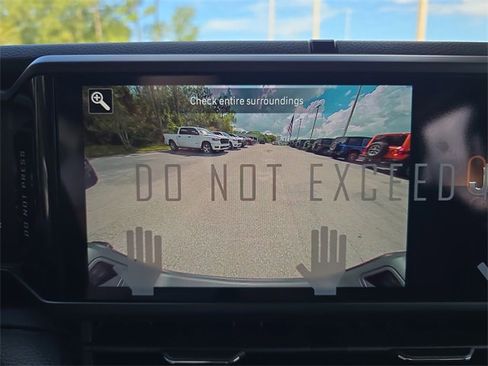 New 2025 Jeep Gladiator Sport image 17