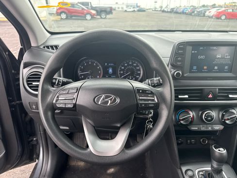 Used 2020 Hyundai Kona SE FWD image 15