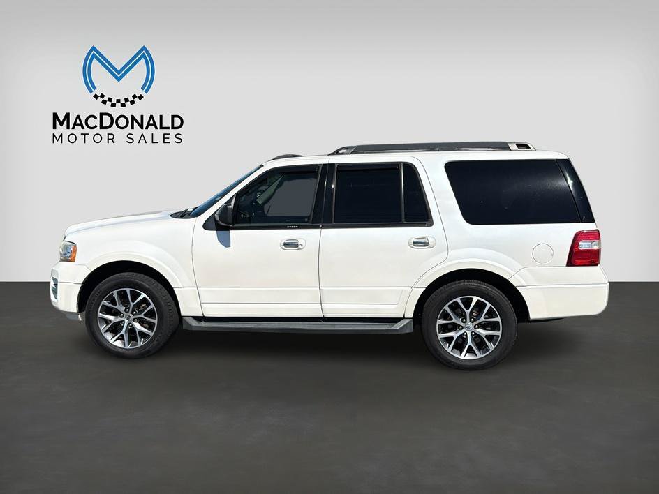 Used 2017 Ford Expedition XLT w/ Equipment Group 202A RWD image 2