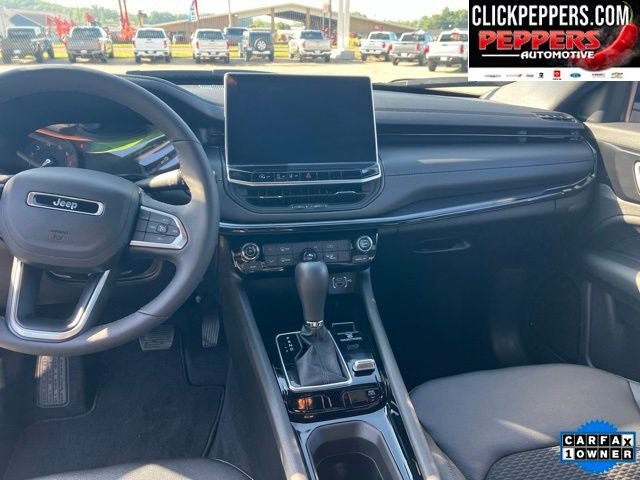Used 2026 Jeep Compass Latitude AWD/4WD image 14