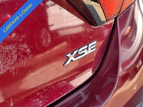 Used 2015 Toyota Camry XLE image 11