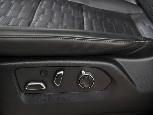 Used 2024 Cadillac Escalade ESV Sport Platinum w/ LPO, ONYX Package image 22