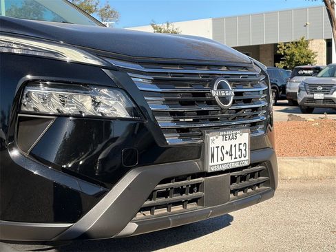 Certified 2025 Nissan Rogue S image 3