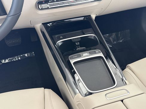 New 2026 Mercedes-Benz GLB 250 image 28