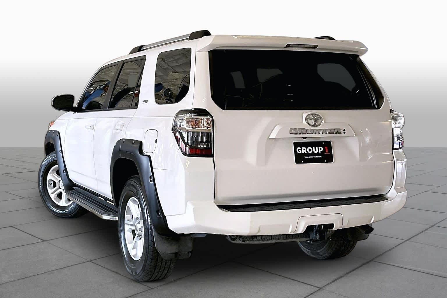 Used 2020 Toyota 4Runner SR5 Premium RWD image 11