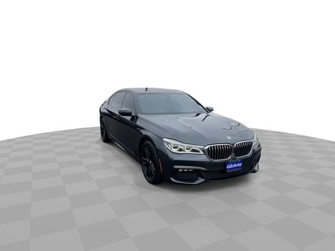 Used 2016 BMW 750i xDrive AWD/4WD image 2
