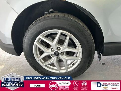 Used 2024 Ford Edge SEL image 11