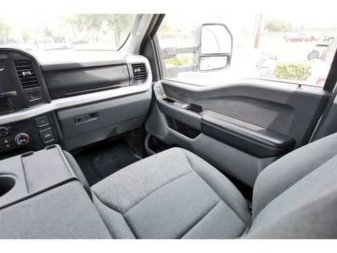 Certified 2024 Ford F250 XLT AWD/4WD image 9