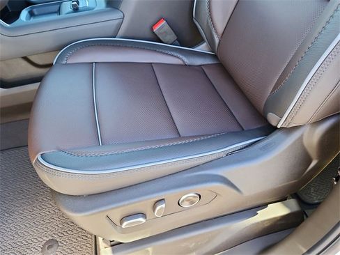 New 2026 GMC Sierra 3500 Denali w/ Denali Reserve Package image 18