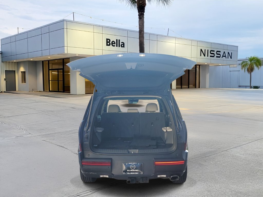 Used 2025 Hyundai Santa Fe SEL FWD image 12