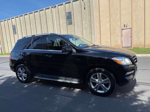 Used 2014 Mercedes-Benz ML 350 ML 350 4MATIC AWD 4dr SUV image 12