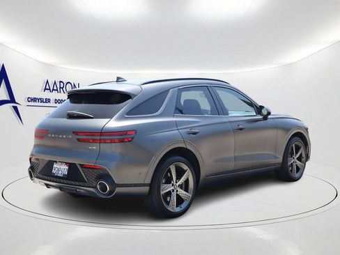 Used 2023 Genesis GV70 2.5T w/ Sport Prestige Package AWD/4WD image 4