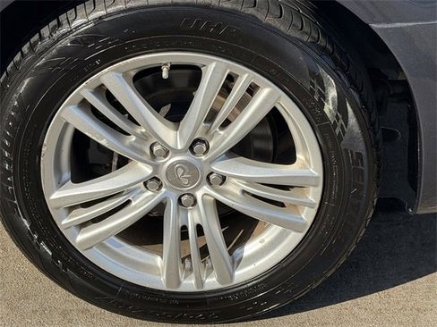 Used 2013 INFINITI G37 x w/ Premium Pkg image 8