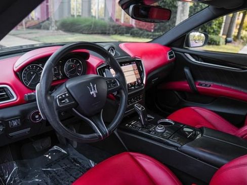 Used 2023 Maserati Ghibli Modena RWD image 22