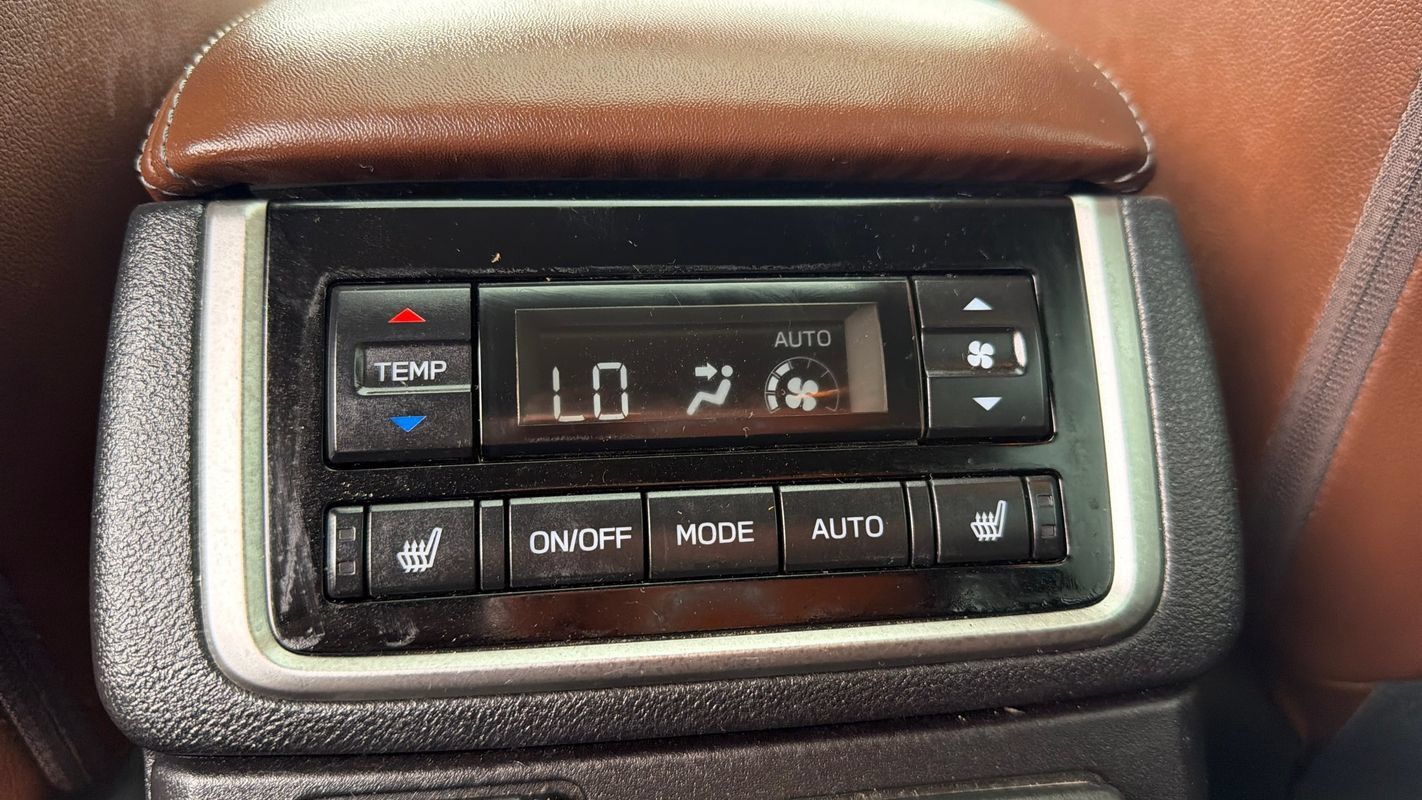 Used 2019 Subaru Ascent Touring w/ Popular Package #3 AWD/4WD image 21