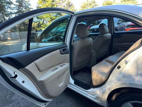 Used 2009 Kia Optima EX w/ Premium Pkg image 16