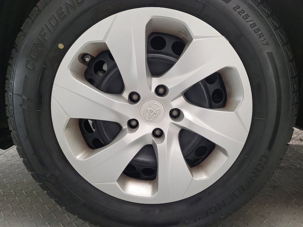 Used 2021 Toyota RAV4 LE AWD/4WD image 31