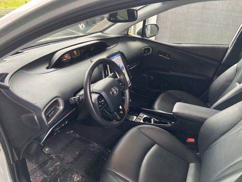 Used 2022 Toyota Prius Prime Limited FWD image 31