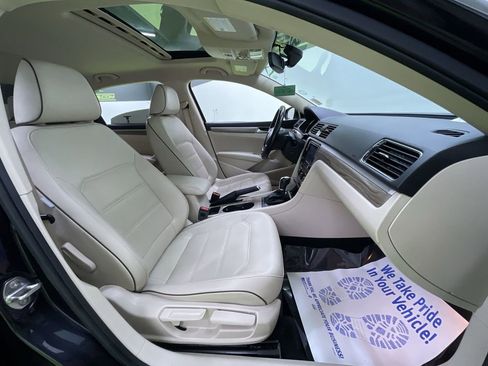 Used 2018 Volkswagen Passat 2.0T SE image 30