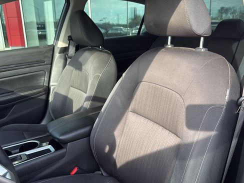 Used 2024 Nissan Altima 2.5 SV image 15