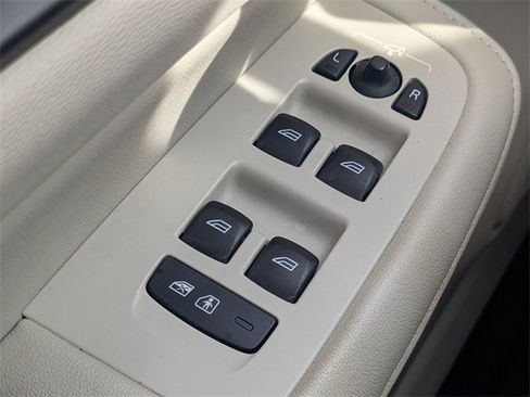 Used 2024 Volvo S60 B5 Plus image 22