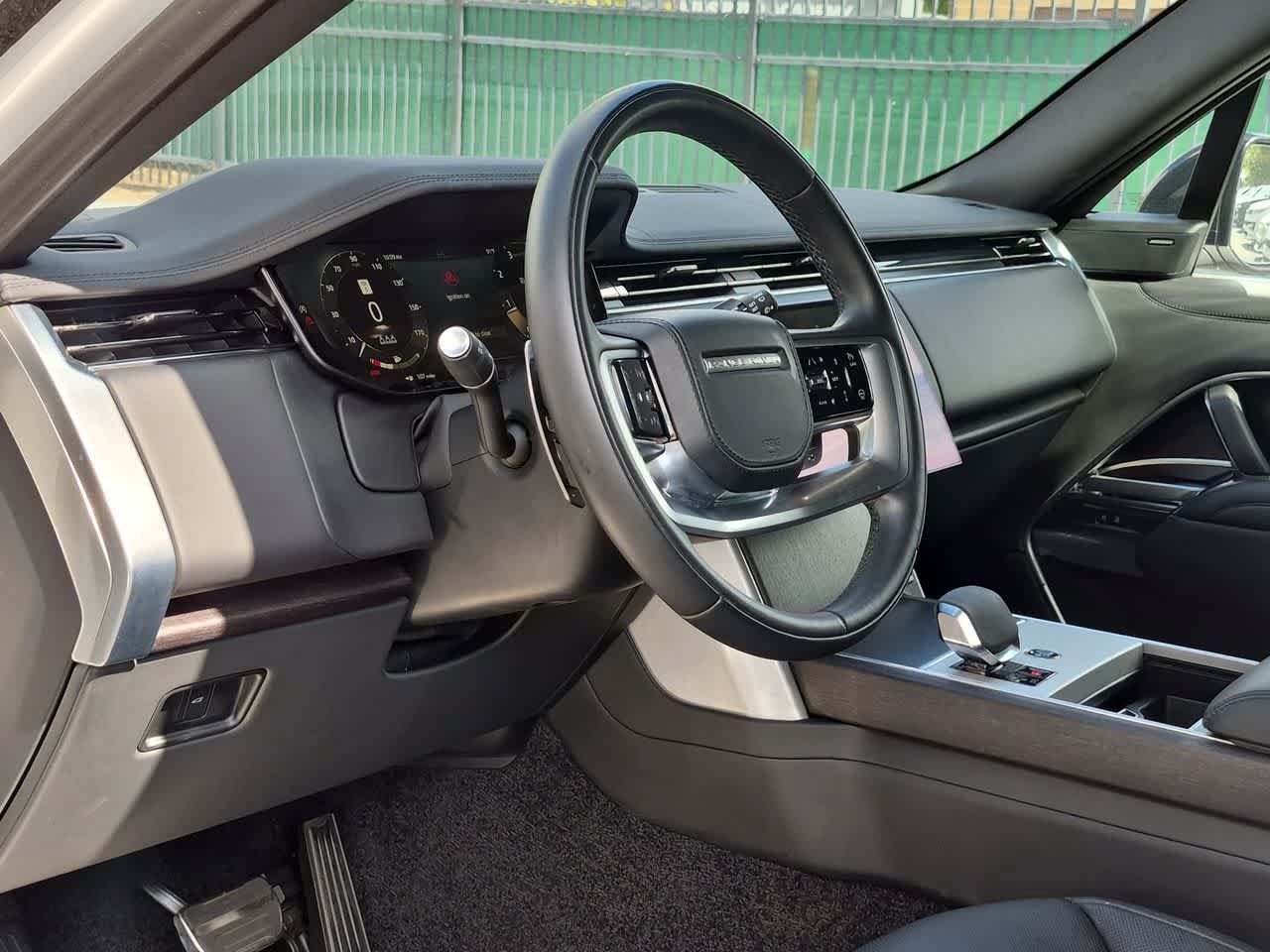 Certified 2024 Land Rover Range Rover SE AWD/4WD image 10
