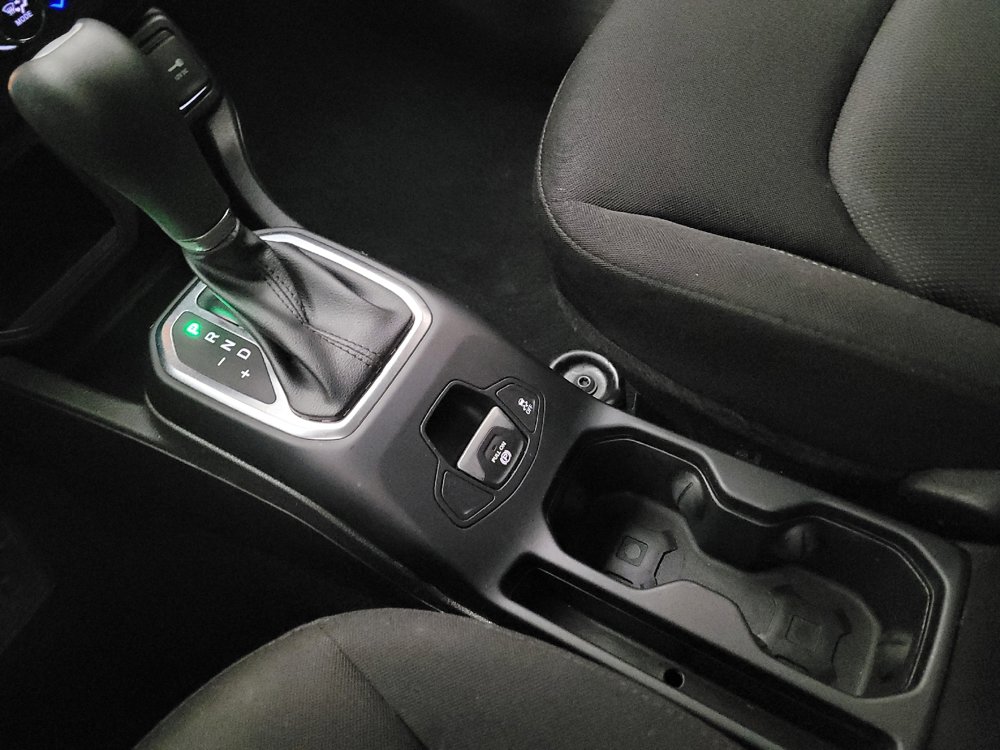 Used 2021 Jeep Renegade Sport FWD image 26