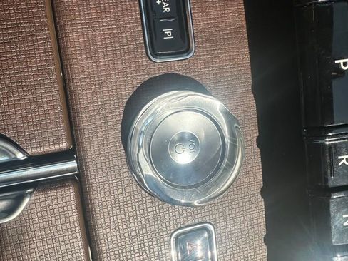 Used 2025 Lincoln Navigator Reserve AWD/4WD image 26