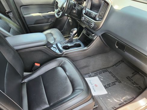 Used 2022 Chevrolet Colorado Z71 AWD/4WD image 19