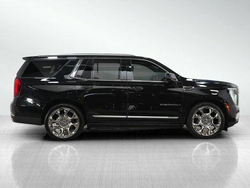 Used 2025 GMC Yukon Denali w/ Denali Reserve Package image 6