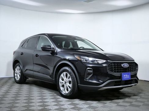 Certified 2023 Ford Escape Active w/ Tech Pack #1 AWD/4WD image 1