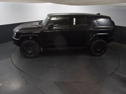 New 2025 GMC Hummer EV 2X w/ LPO, Dark Essentials Package image 43