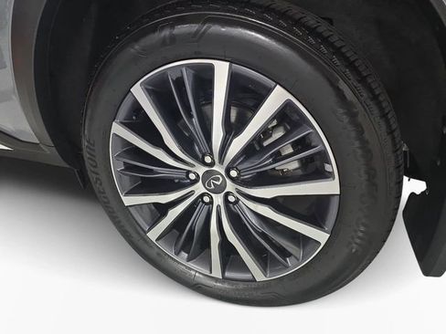 Used 2025 INFINITI QX60 Sensory AWD/4WD image 9