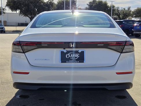 Used 2023 Honda Accord LX image 5