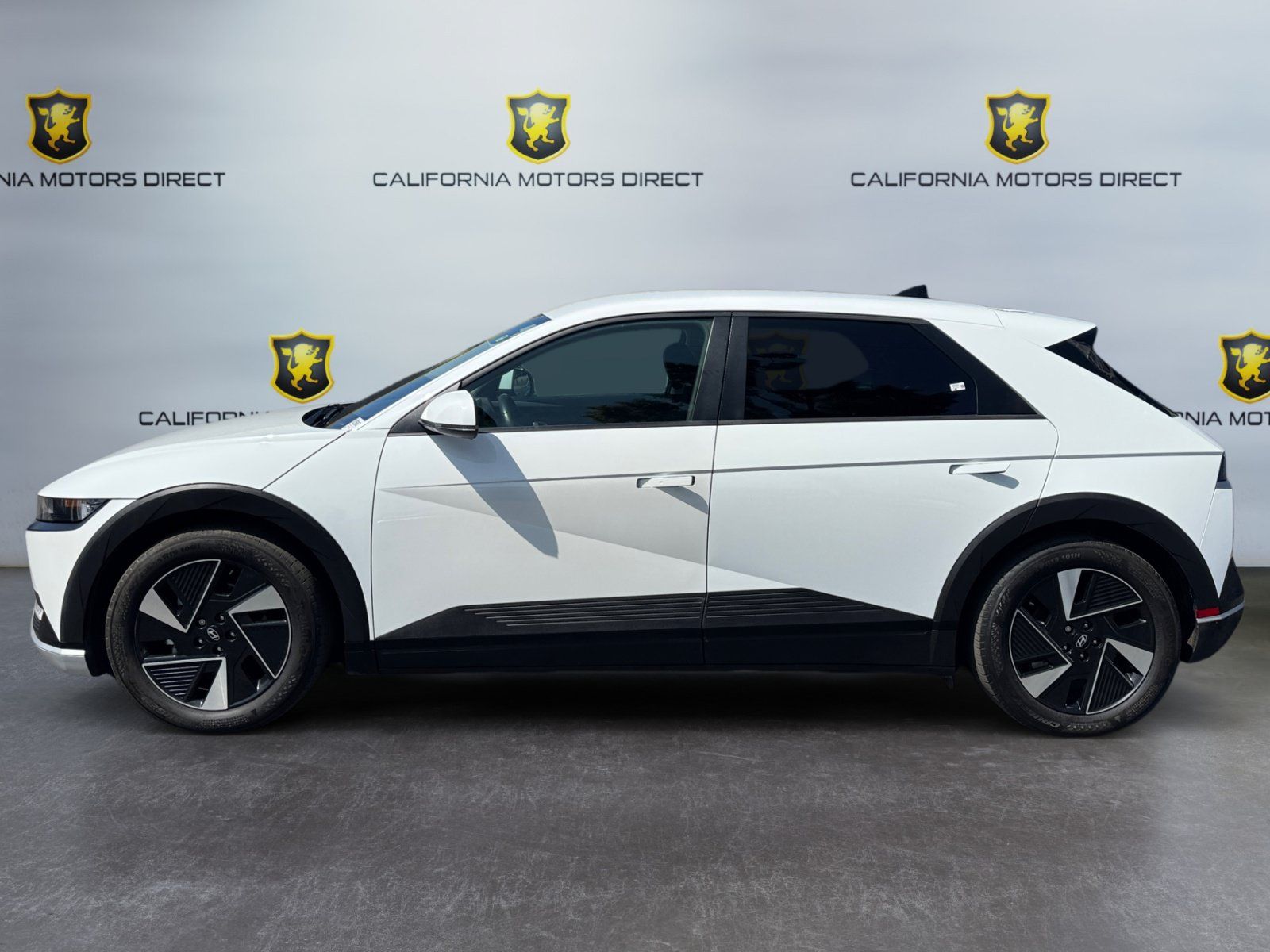 Used 2024 Hyundai Ioniq 5 SEL RWD image 2