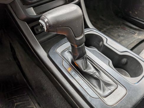 Used 2021 Chevrolet Colorado W/T RWD image 16