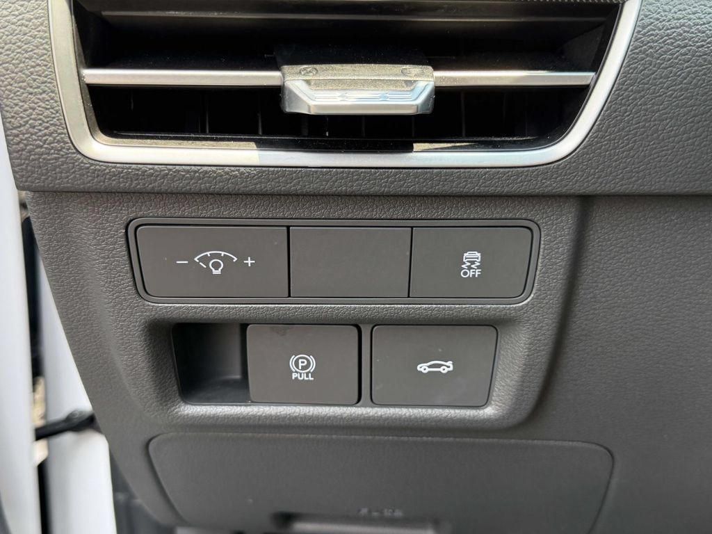 Certified 2025 Hyundai Sonata SEL AWD/4WD image 21