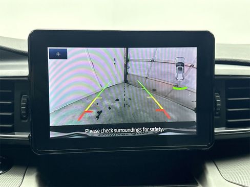 Used 2022 Ford Explorer XLT w/ Equipment Group 202A image 23