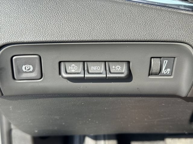 Used 2024 Buick Enclave Avenir w/ Avenir Technology Package FWD image 18