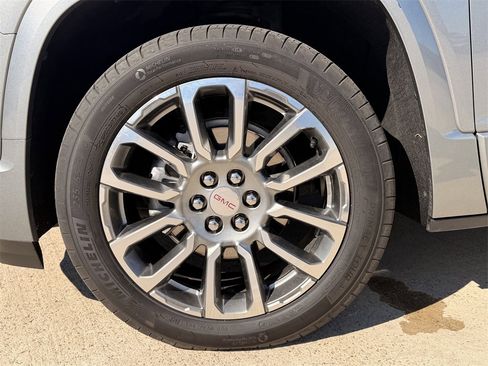 Used 2023 GMC Acadia Denali w/ Trailering Package image 9