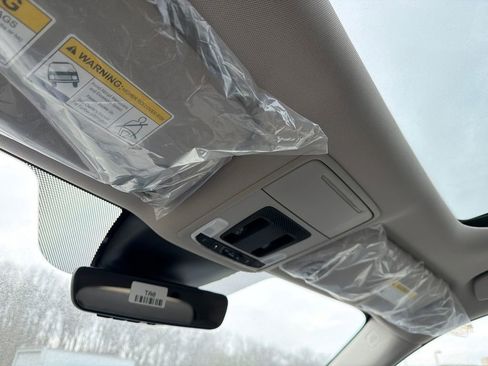 New 2025 Honda Pilot Touring image 35