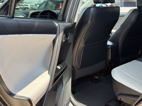 Used 2016 Toyota RAV4 Limited FWD image 15